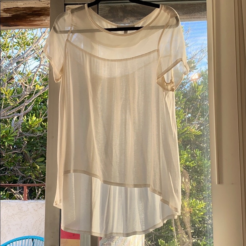 Elizabeth and James aWhite Tunic Top